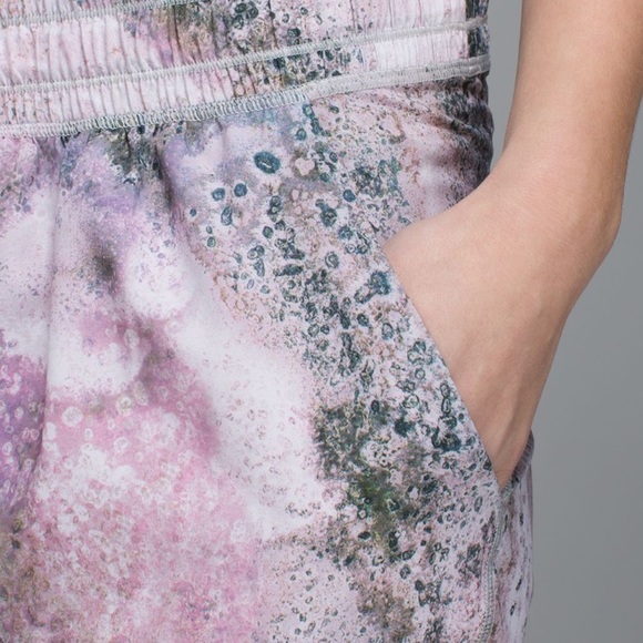 Lululemon namaskar pant II sugar crush multi - Picture 7 of 14